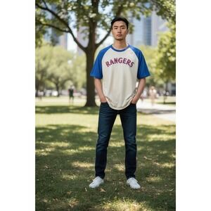 244 Majestic Threads Texas Rangers Ivan Rodriguez 7 T-Shirt Cream Blue Mens M